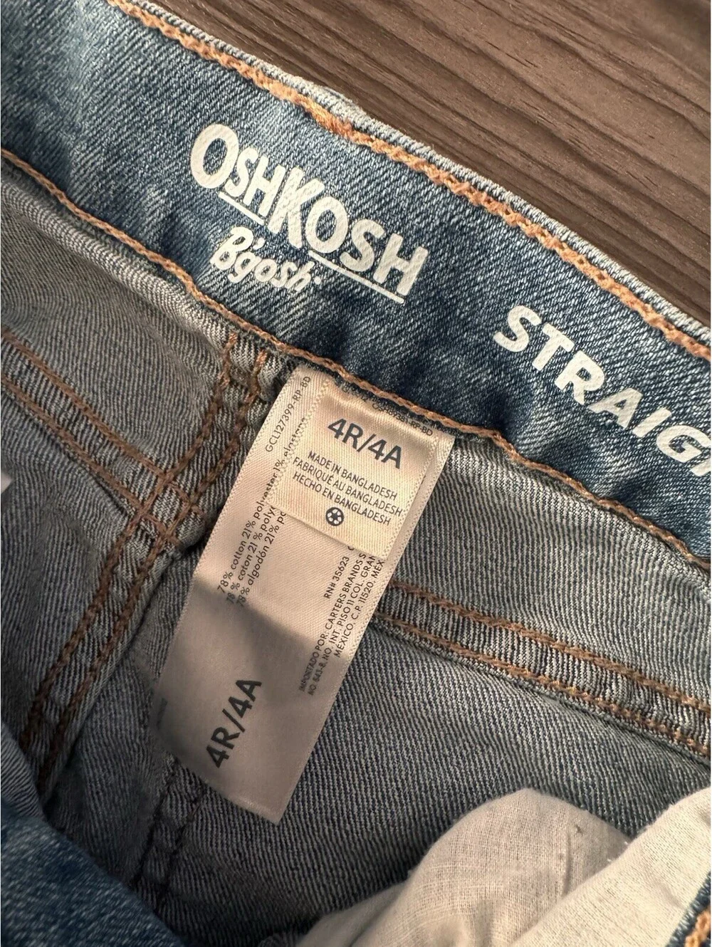 OshKosh B'gosh Boys Straight Fit Light Wash Blue Denim Jeans 4R/4A Pockets
